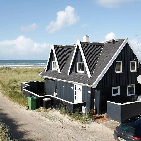 6 Person Holiday Home In Blokhus Oda fotoğraf