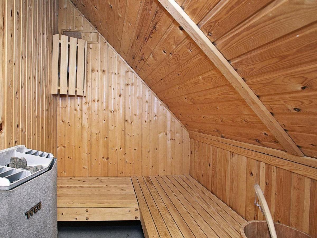 6 Person Holiday Home In Blokhus Oda fotoğraf